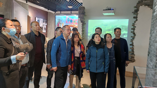 35fe1567603ede3cbd1e4b29d9dd552_副本