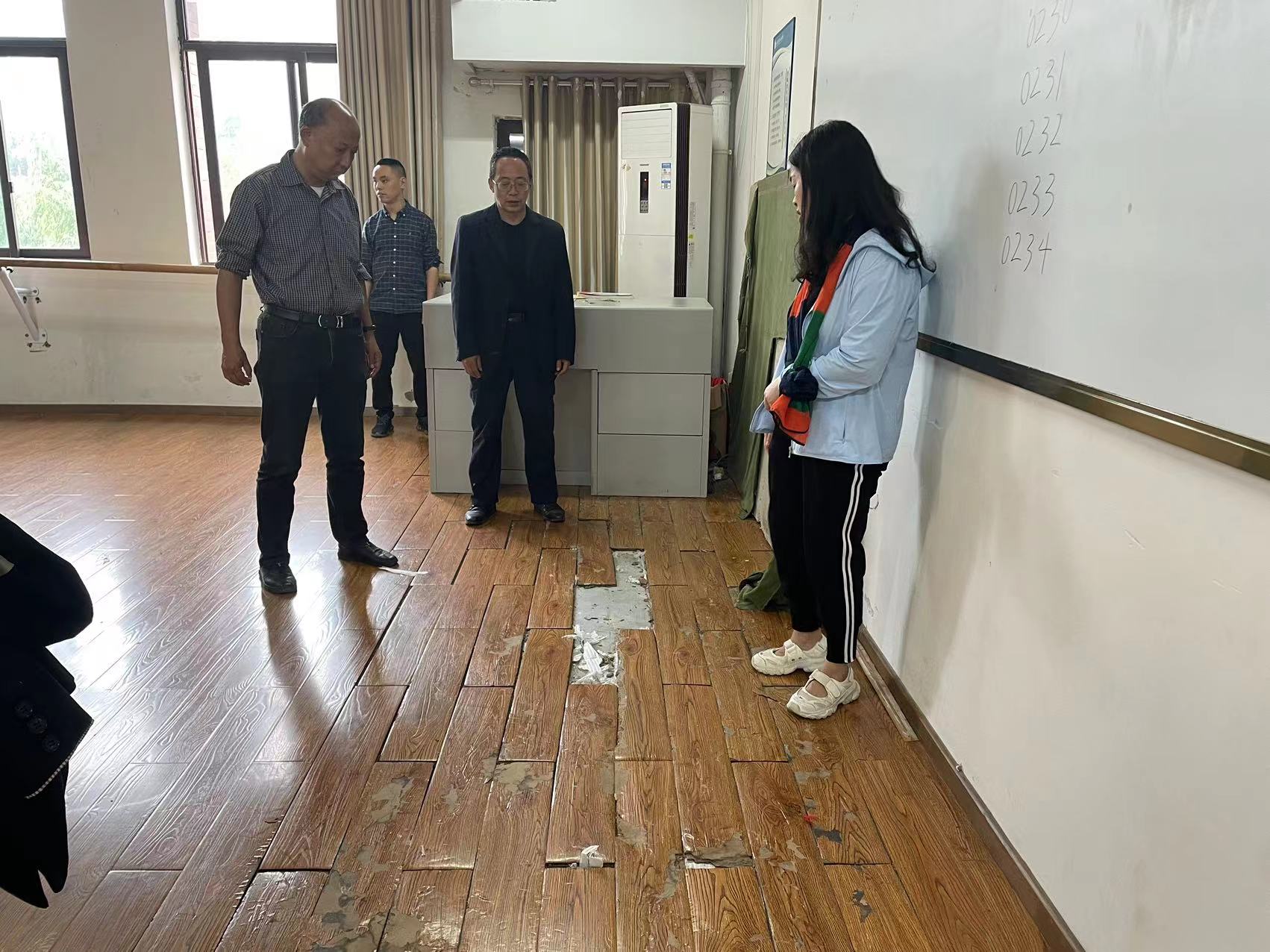 0b4d193c76b8f3ebdf1057d2ce64692