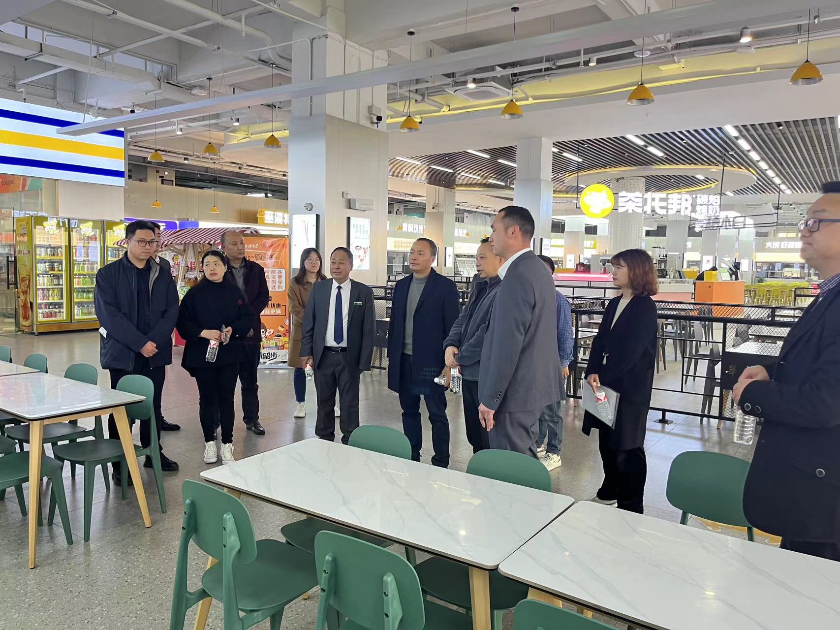 723d6d7f8997894a8c0cf1d3cddc594(1)