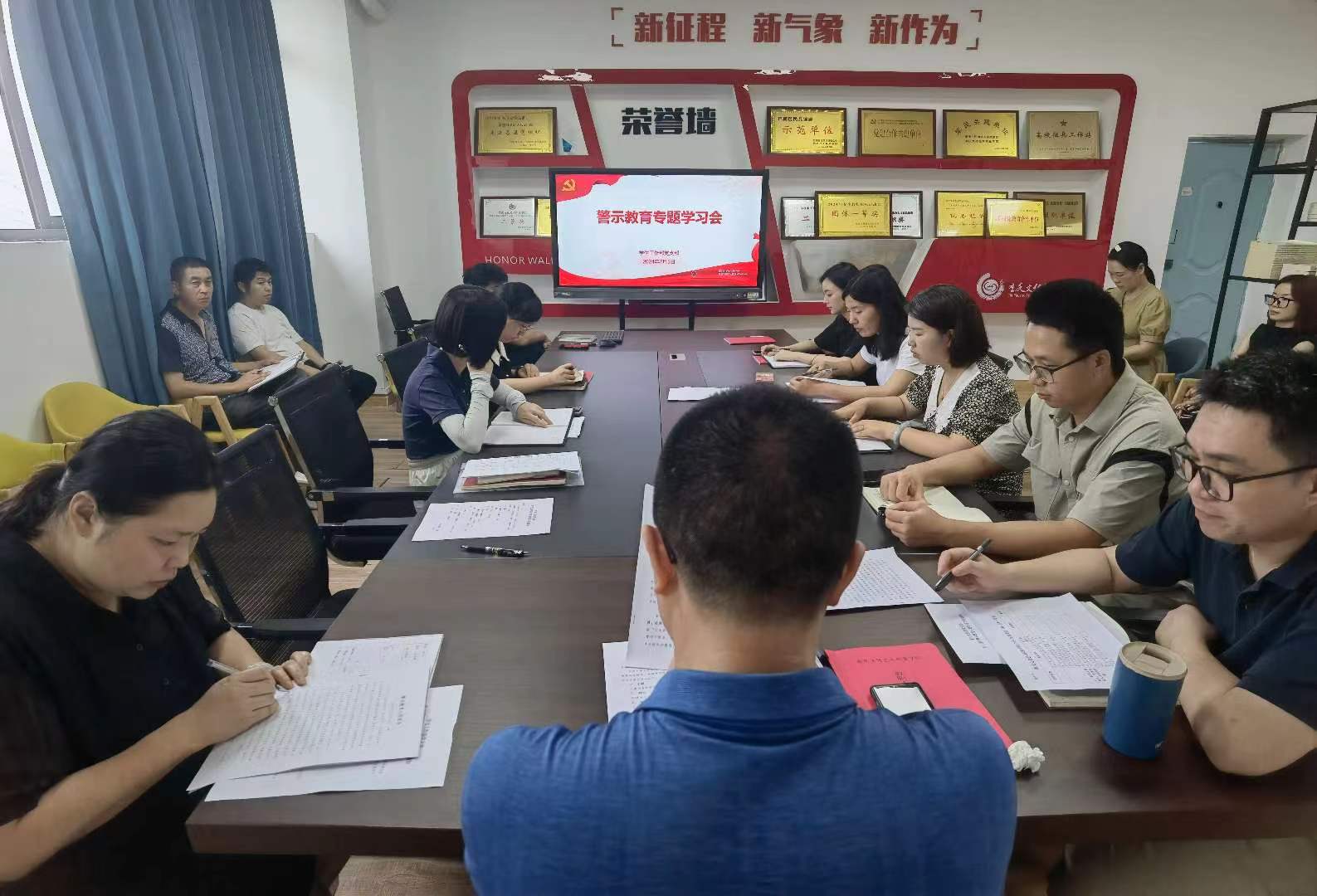 cb30ac25d1f22159ca2fd1abf415399 cb30ac25d1f22159ca2fd1abf415399