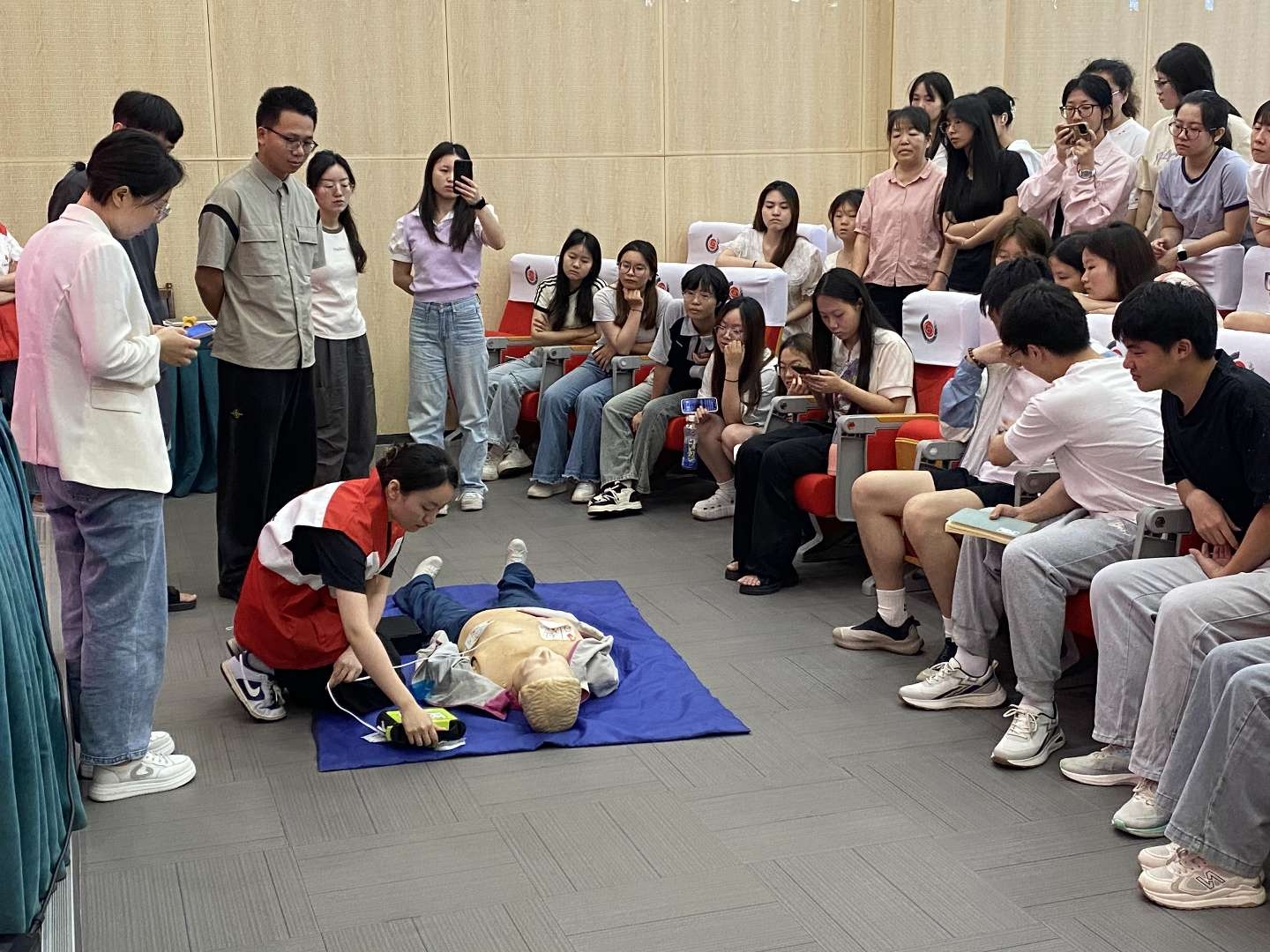 a8ef7408a5540dc53aa0307595d5fbe2_compress